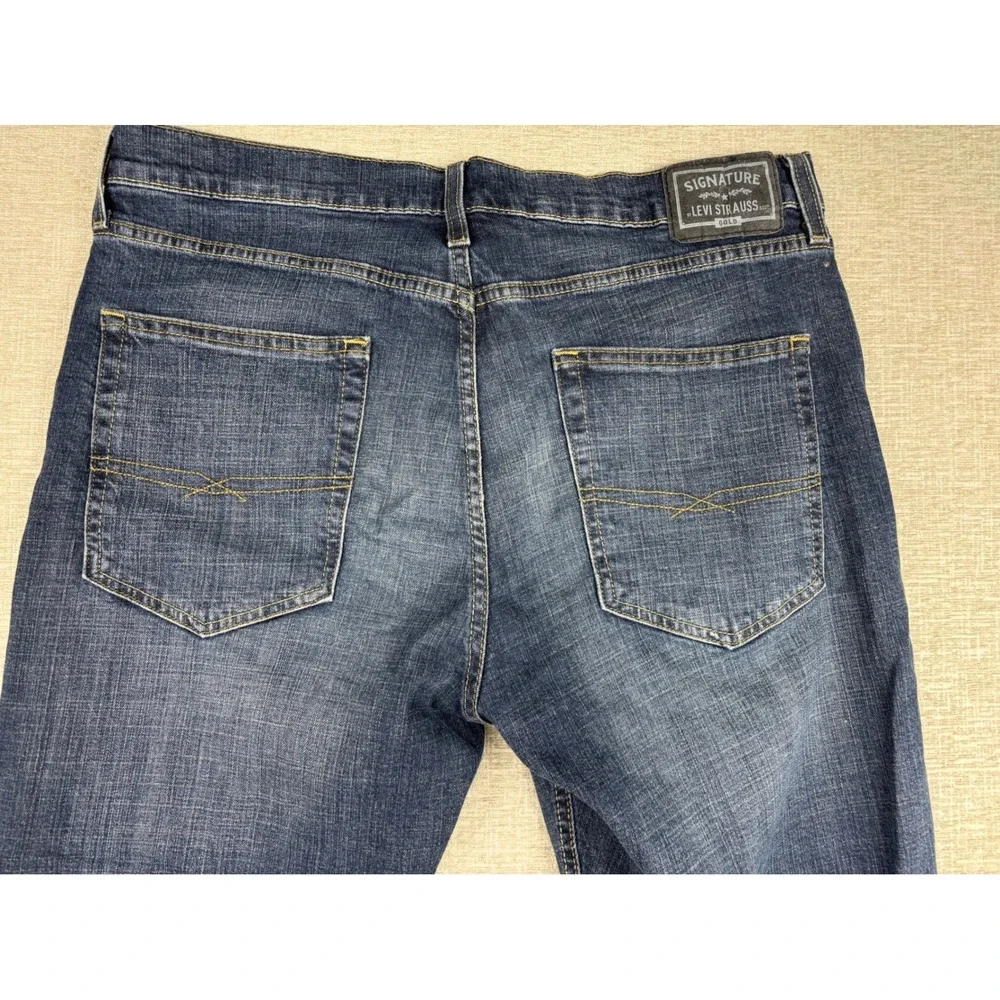 Signature Levi Strauss Men's 36x29 Gold Label Regular Taper Blue Dark Wash Jeans